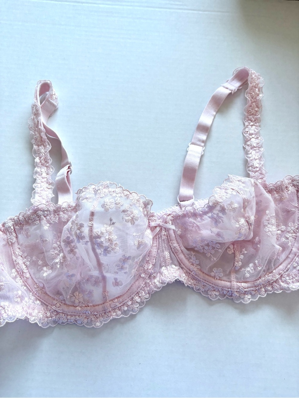 la Vie en Rose Soft Pink Floral Lace Unlined Underwire Bra 38C